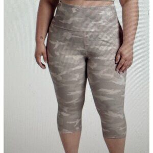 Athleta Elation Camo 7/8 Tight 3X Womens Activewear Leggings Stretchy